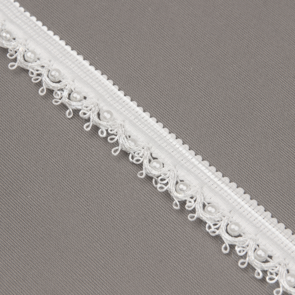 Кант с кружевом и жемчугом 1109 белый (ширина общая 2 см/ декор 1 см) (уп. 9,144 м)