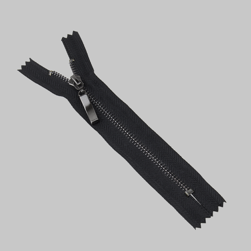 Молния металлическая неразъемная (пуллер прямой) 20 см Т3 темный никель/черный (20 шт)