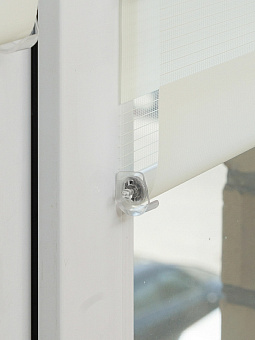 рулонные шторы «День-ночь»