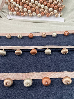 кисть-подхват для штор и портьер