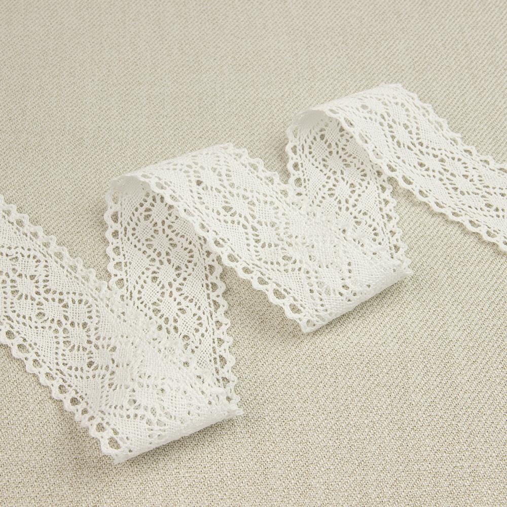 Кружево вязаное 4.5 см 3865 белый-белый (91,44/22,86 м)