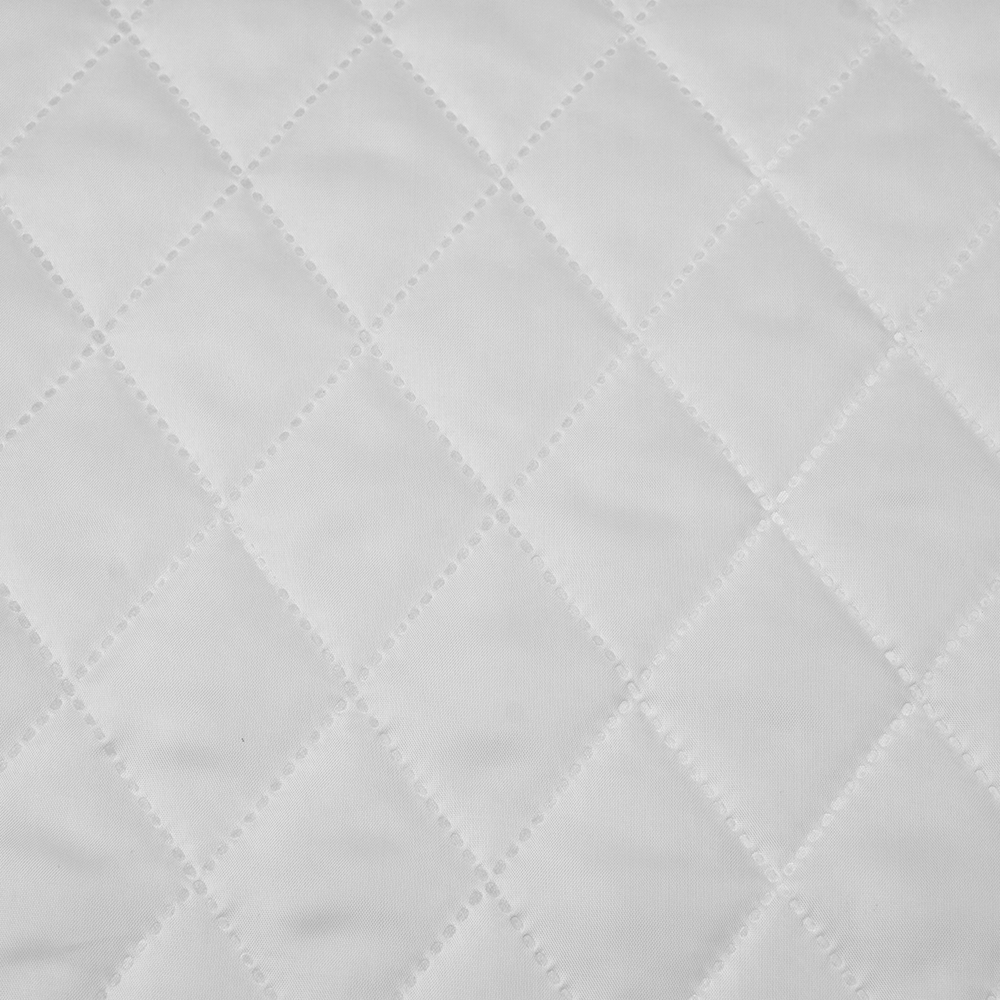 Термостежка Белый 23 "Ромб 3,8х3,8 см" (синт. 100г, подкл. 100% пэ 190Т) 150 см/50 м