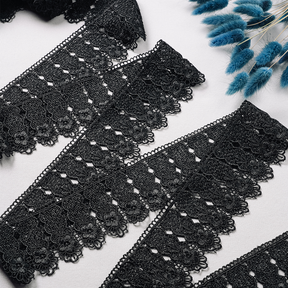 Тесьма вязаная F108 черный (13,26 м)