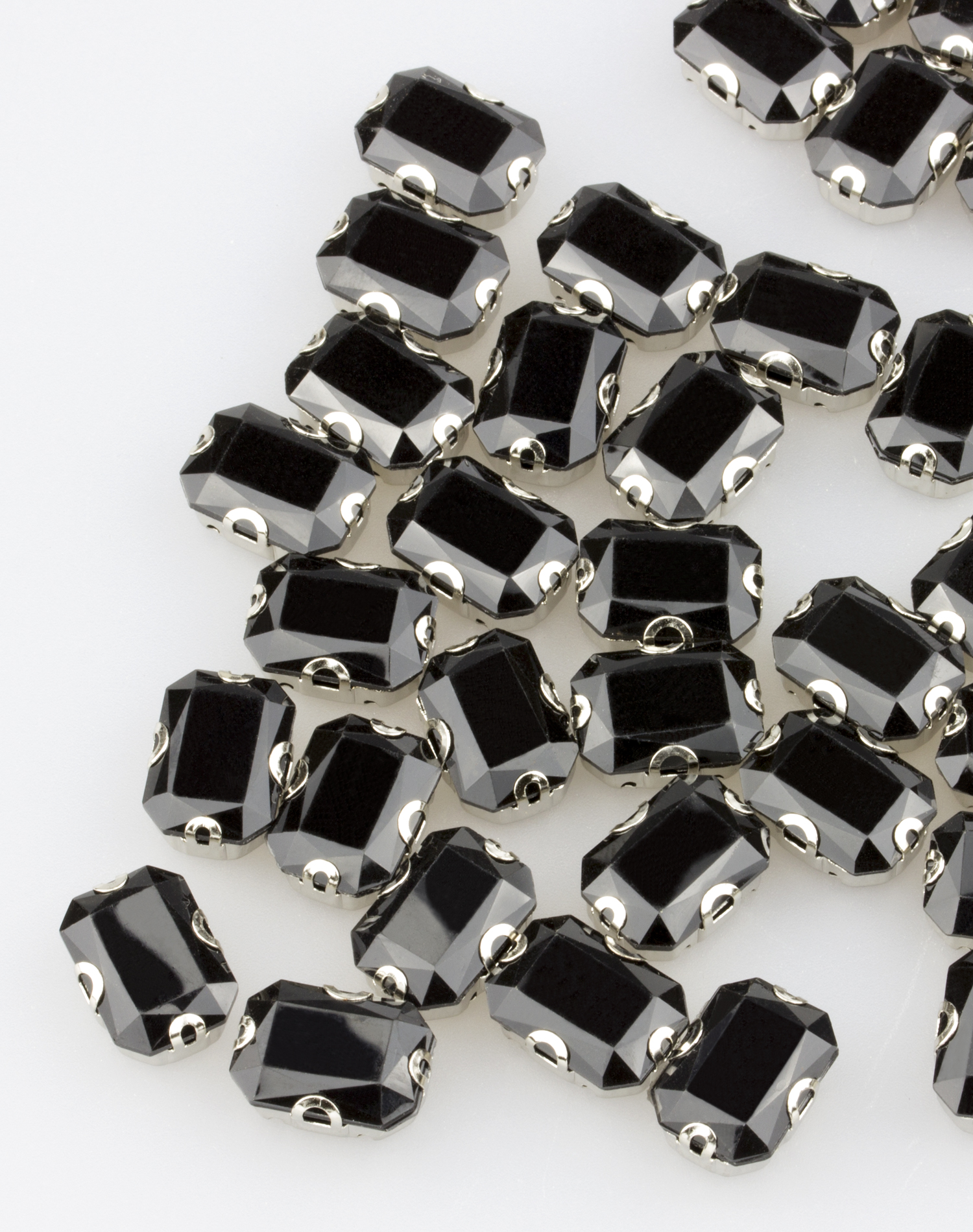 Стразы пришивные в оправе Прямоугольник 10*14 мм 011# черные (100 шт)