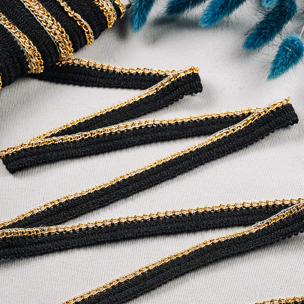 Тесьма с металлической цепочкой 1105 черный/золото (45,72 м)