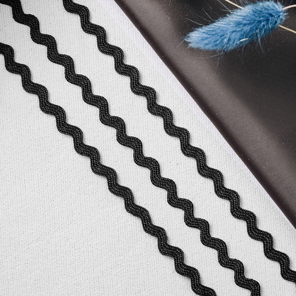 Тесьма-вьюнок E38-6 черный (50 ярд)