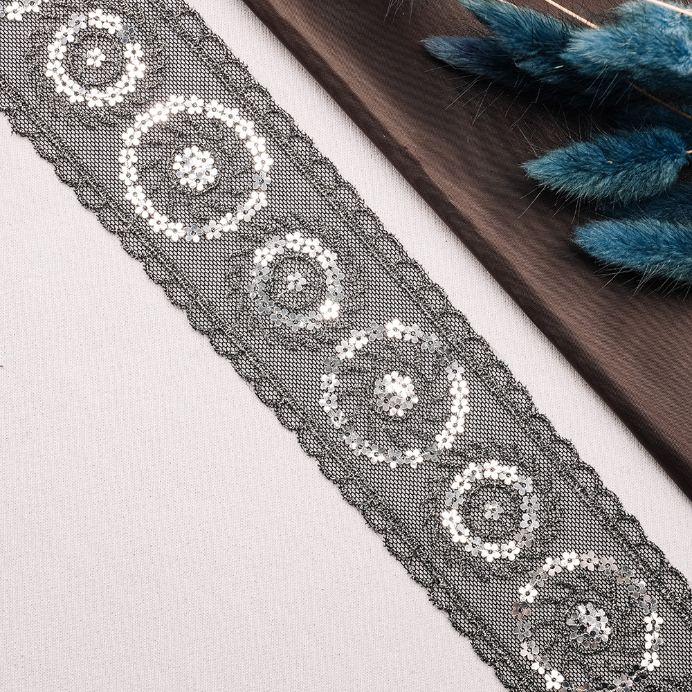 Тесьма с пайетками 90371-D103 серебро (13,716 м)