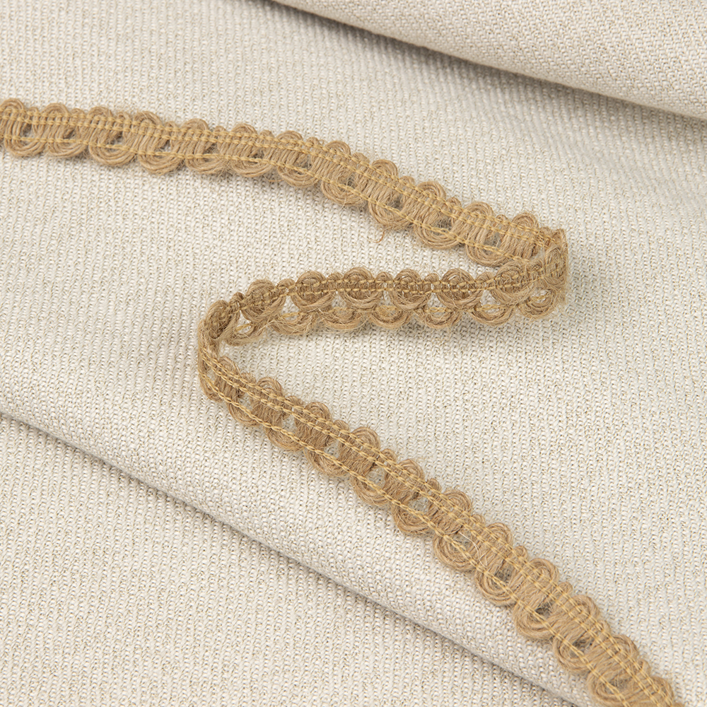 Джутовый сутаж "Batch jute" Т6.23-1 (ширина 1,4 см) (уп.12,5 м)(усадка 0%)