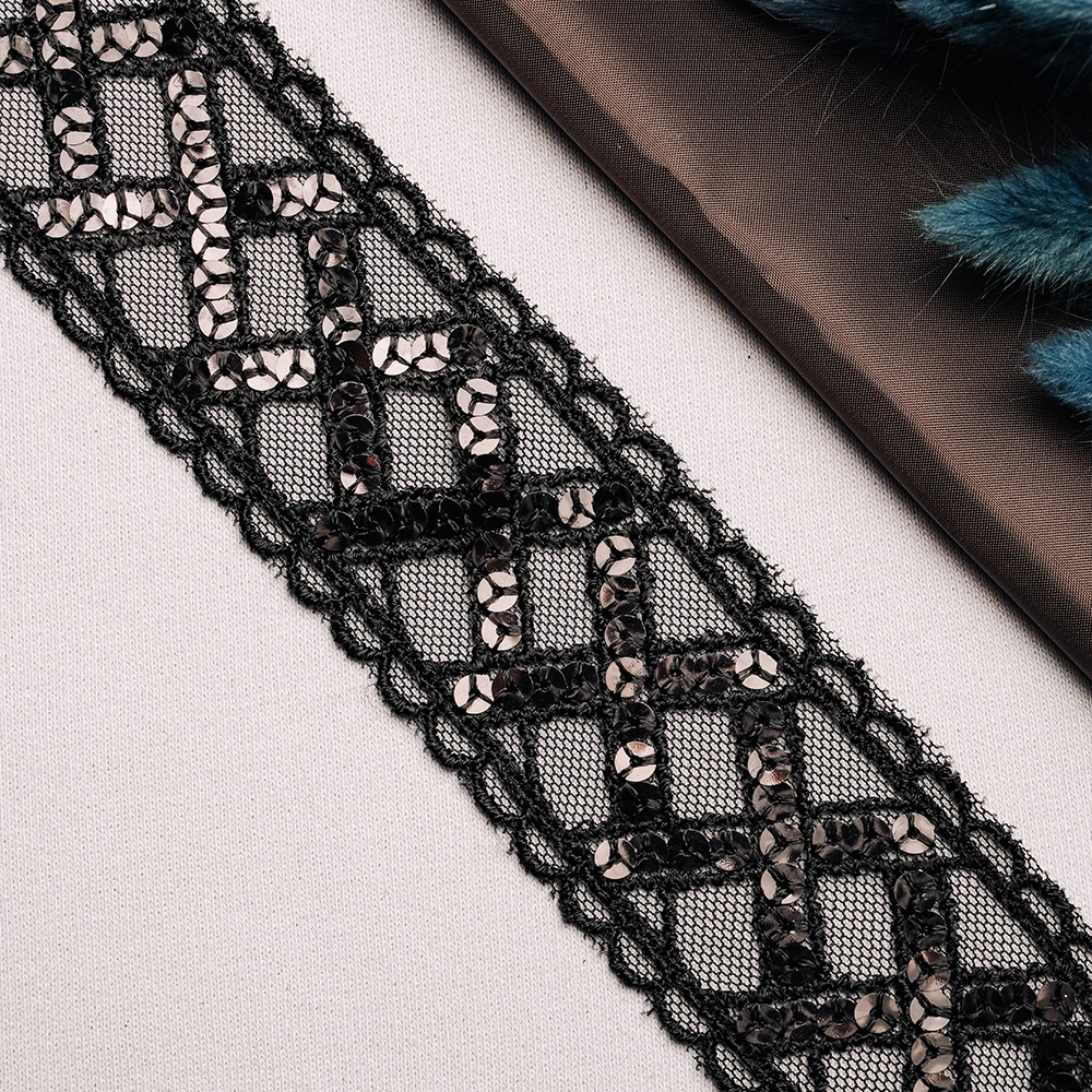 Тесьма с пайетками 91146-D103 черный (13,716 м)