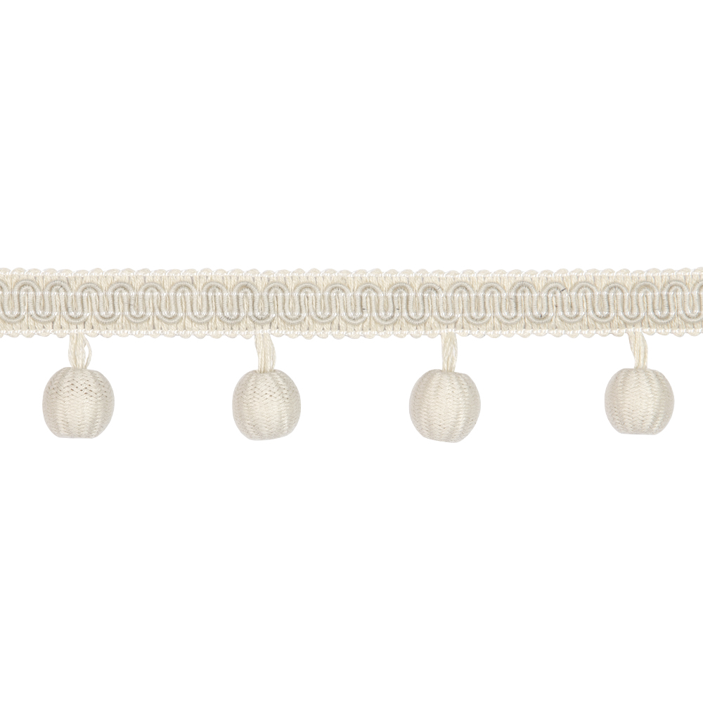 Бахрома с "Вязаным шариком" A8175-2 светло-бежевый матовый (L 4см, d 1.7см,  между шариками  4,5 см)