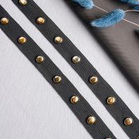 Тесьма A18BG черная с золотыми металлическими вставками (50 ярд)