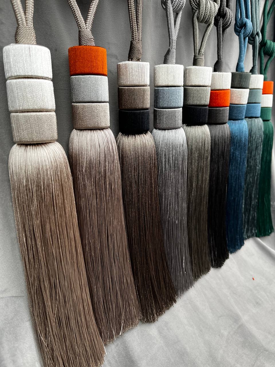 Кисть подхват для штор ТР2299 G26 MirTex серо-бежевый/ кирпичный/серый (BEIGE) (L78/33см)