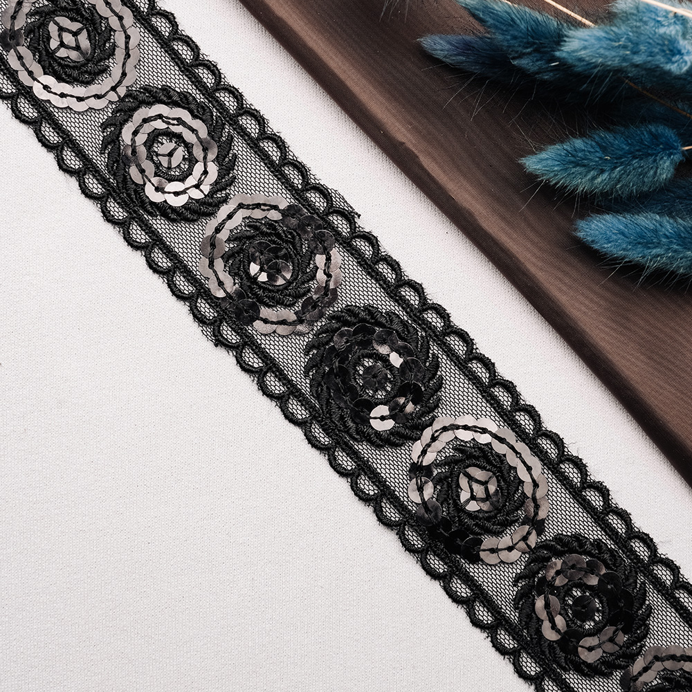 Тесьма с пайетками 90371-D103 черный (13,716 м)