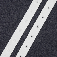 Тесьма с кнопками 25х25 Белый шир. 1,8 см, между кнопками 2,5 см (45,72 м)