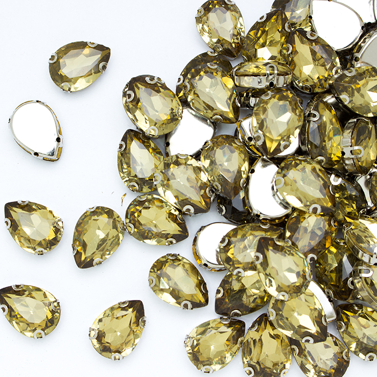 Стразы пришивные в оправе Капля 13*18 мм 201# песочные (100 шт)