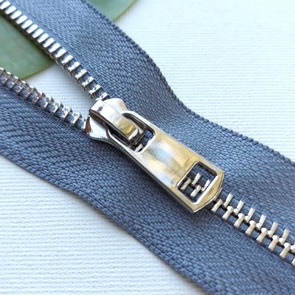 Металлическая молния ТИТАН неразъемная 18 см Т5 (ТТ) (1 замок) никель/серый (10 шт)