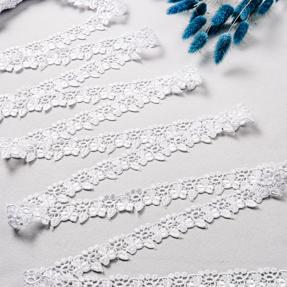 Тесьма вязаная 33247WW-D103 белый (ширина 3 см/ уп. 13,716 м)