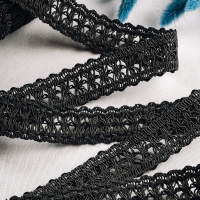 Тесьма с искусственной замшей 8853 черный (45,72 м)