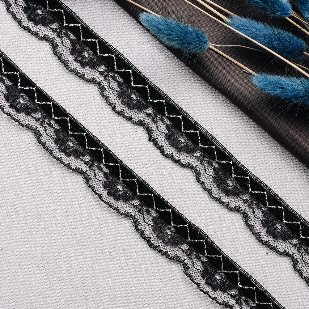 Тесьма с люрексом 20A-UG1286 черный (45,72 м)