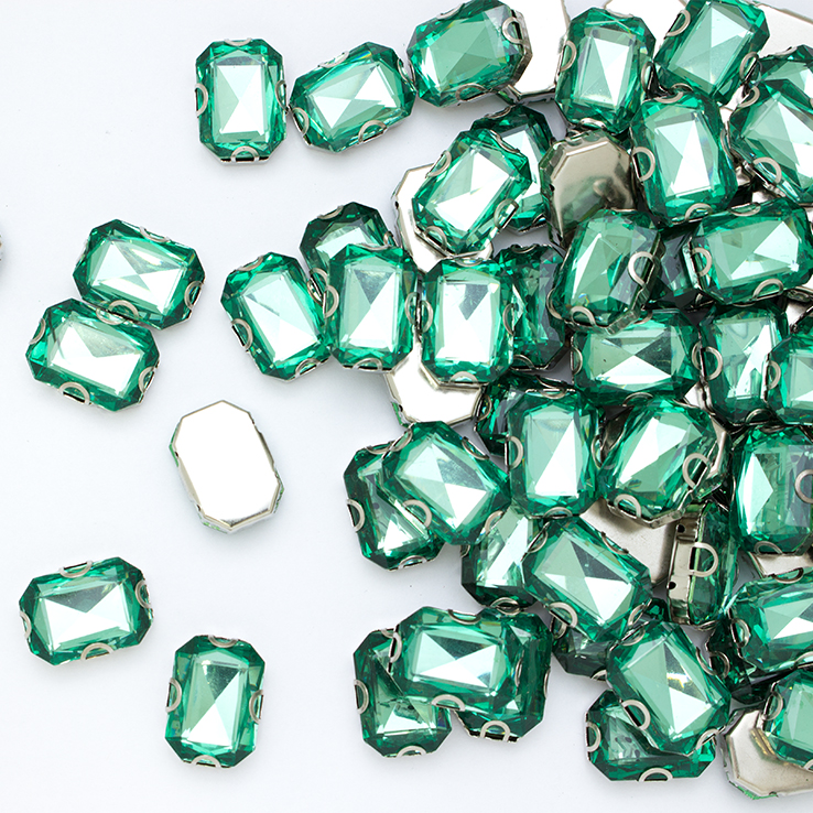 Стразы пришивные в оправе Прямоугольник 13*18 мм 302# изумрудные (100 шт)