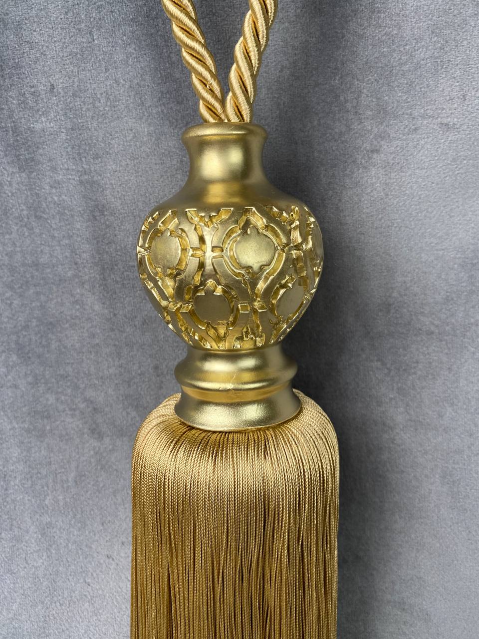 Кисть-подхват для штор M8-7 темное золотоMirtex Premium (L104/44см) "Royyana-Amphora"