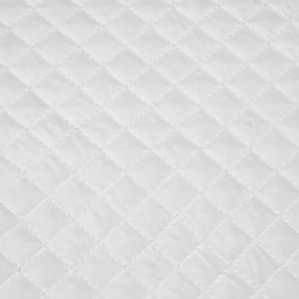 Термостежка Белый 4 "Ромб 1,7х1,7 см" (синт. 100г, подкл. 100% пэ 190Т) 150 см/50 м