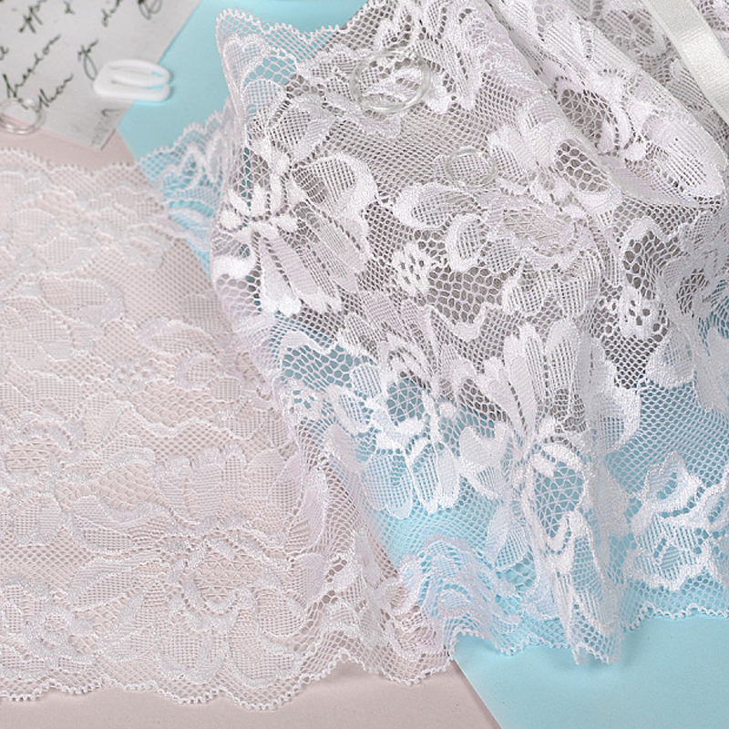 Кружево эластичное 103.8014 белый, 180 мм/20 м