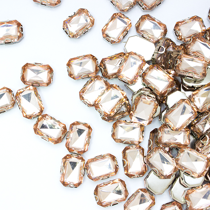 Стразы пришивные в оправе Прямоугольник 13*18 мм 208# светло-персиковые (100 шт)