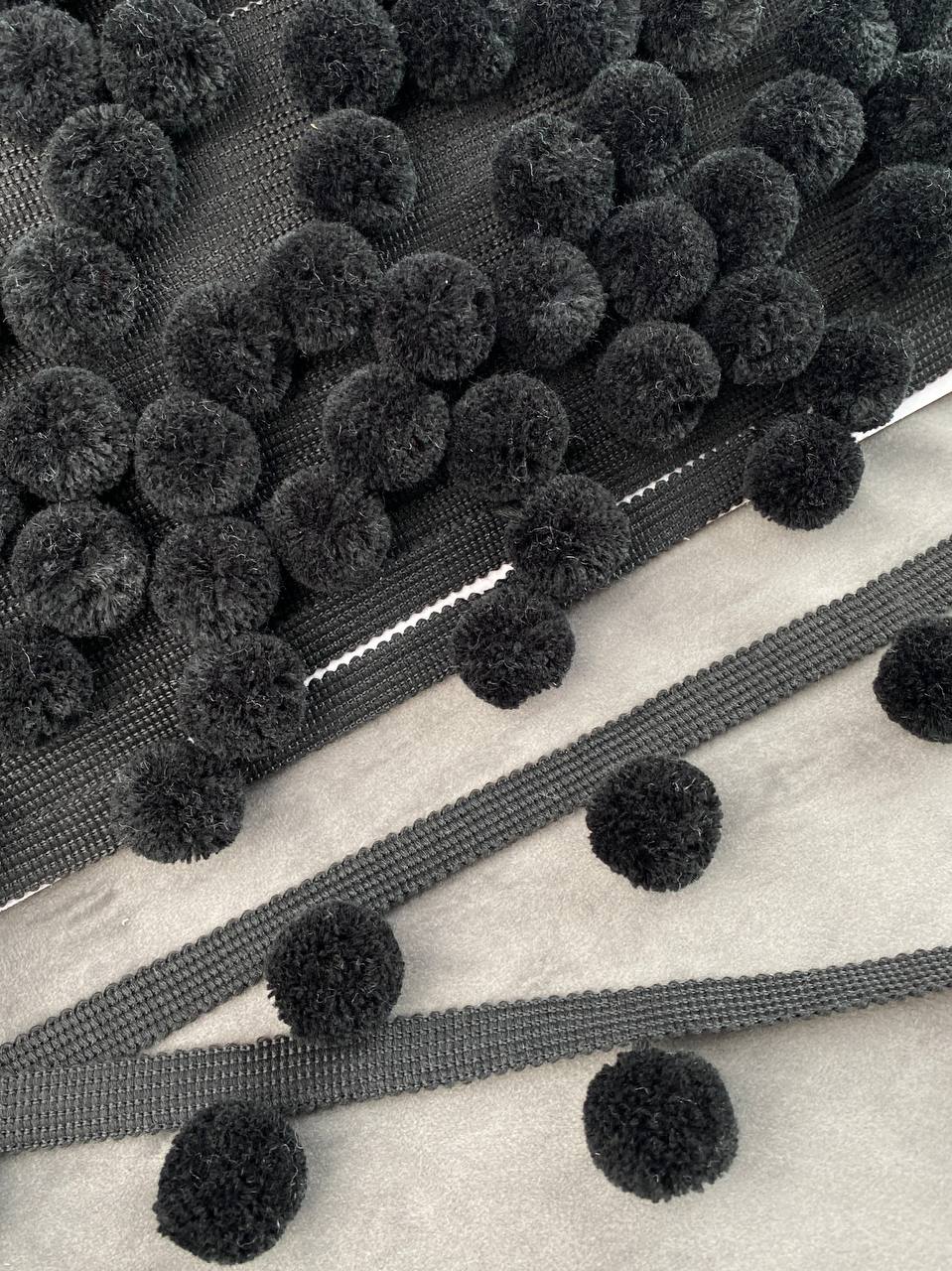 Бахрома с помпонами, из коллекции "Pompon" YMQ-4 черный (L4см/D2,5см/между шариками 8см)(12,5м)