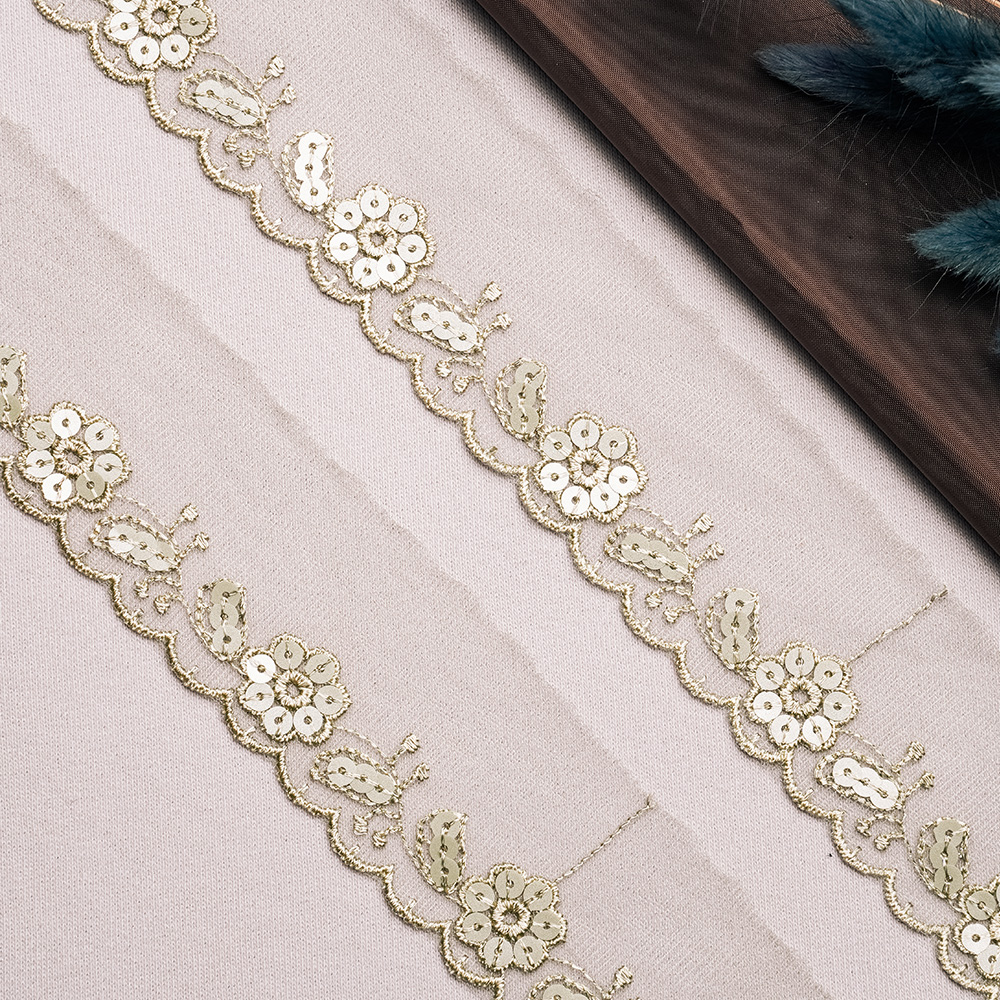 Тесьма с пайетками 95110-215-D103 оливковый шир.4,5см/уп.13,716м