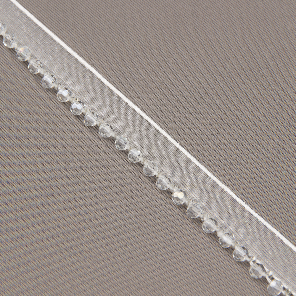 Кант на органзе с бусами 2508-01 белый/crystal (ширина общая 1,3 см/ декор 0,5 см) (уп. 9,144 м)