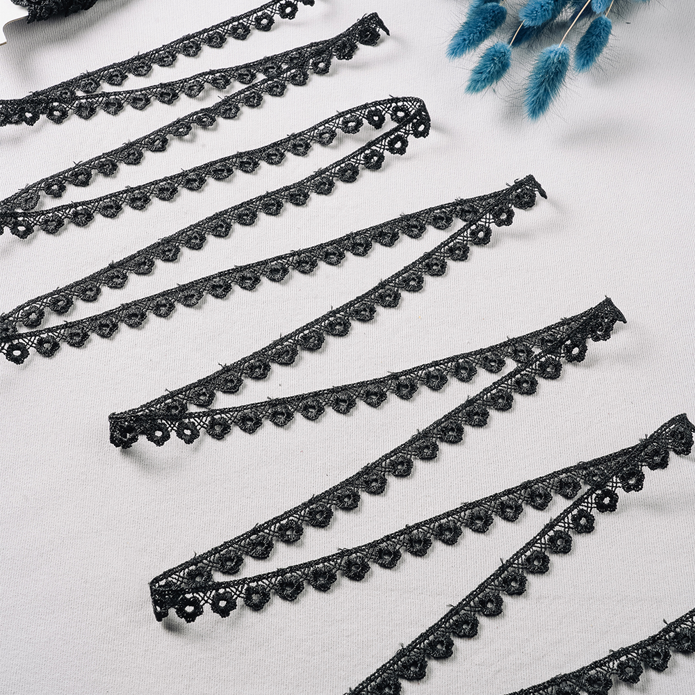 Тесьма вязаная 33163-D103 черный (13,716 м)