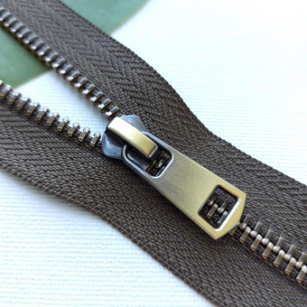 однозамковая металлическая молния Титан