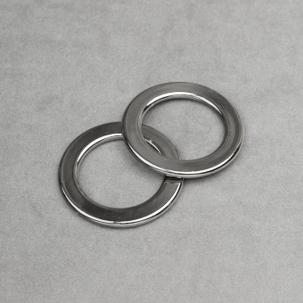 пластиковое кольцо для одежды