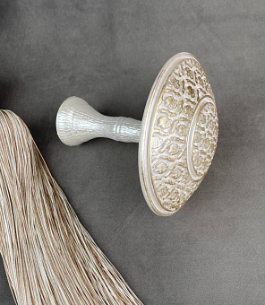 кисть-подхват для штор и портьер