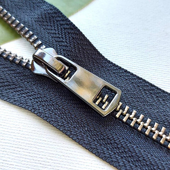 однозамковая металлическая молния Титан