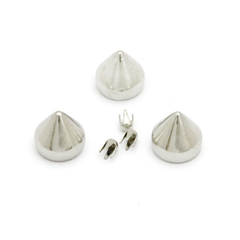 декоративное украшение из пластика с шипами