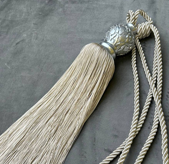 кисть-подхват для штор и портьер