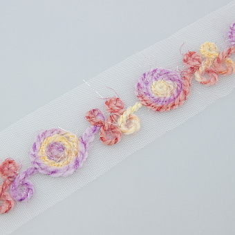 тесьма с пряжей