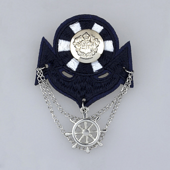 аппликация для одежды на булавке