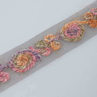 тесьма с пряжей