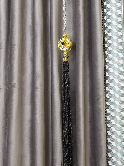 кисть-подхват для штор и портьер