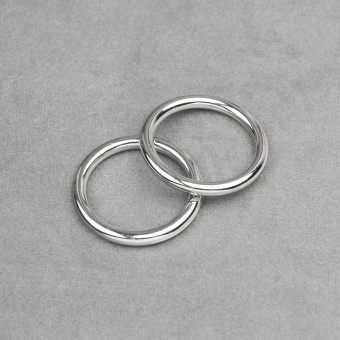 пластиковое кольцо для одежды